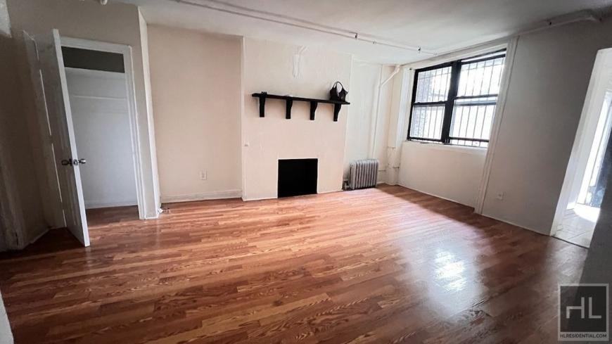 453 W 148th St - Photo 3 of 10