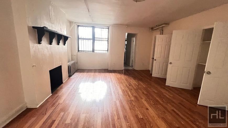 453 W 148th St - Photo 4 of 10