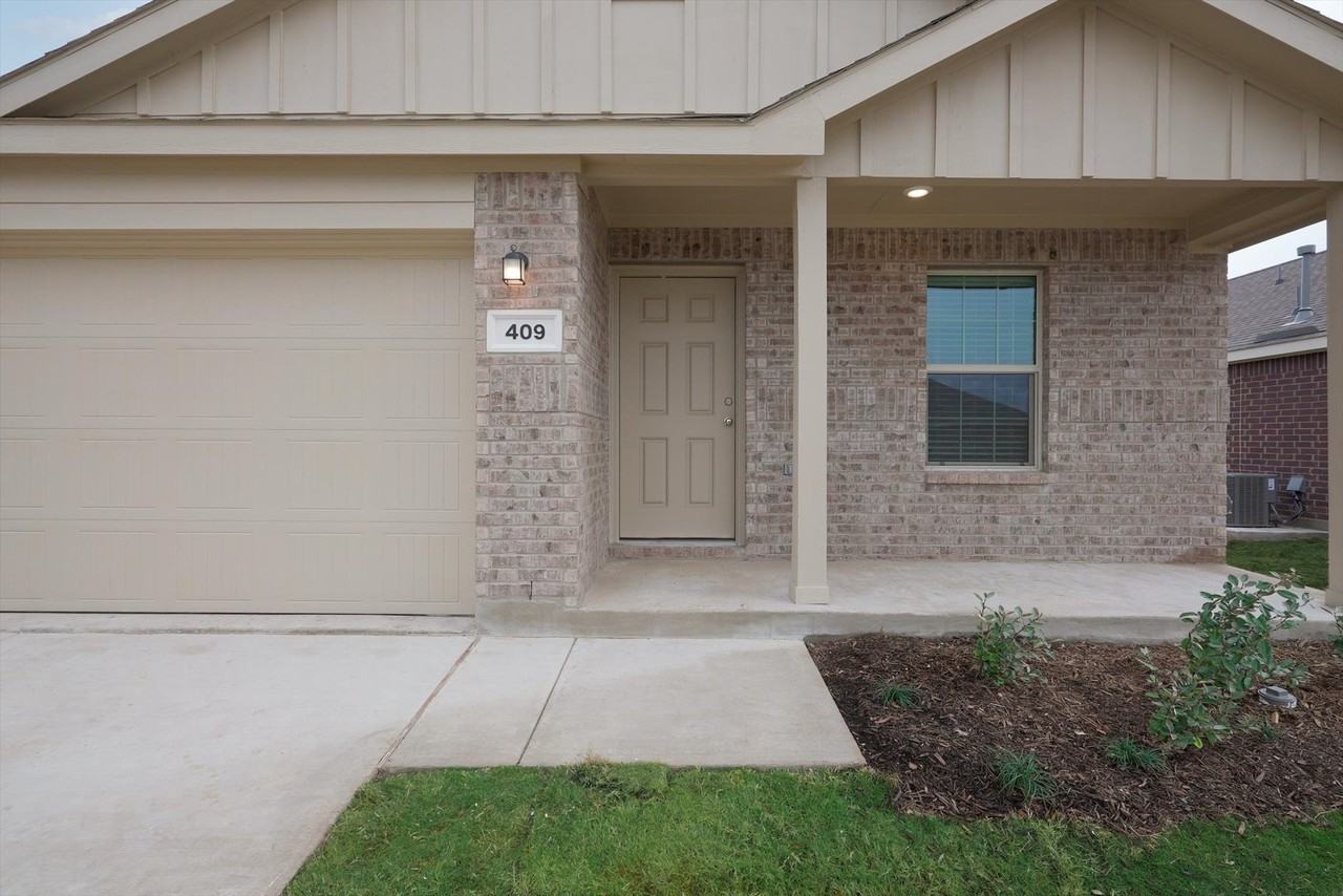 409 Laurenbrooke Dr - Photo 2 of 20