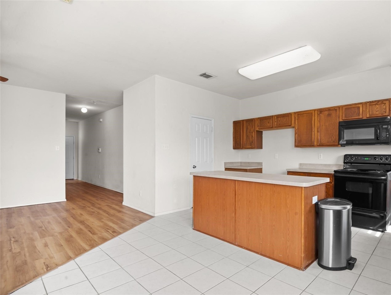 3041 Winding Meadow Trl - Photo 4 of 16