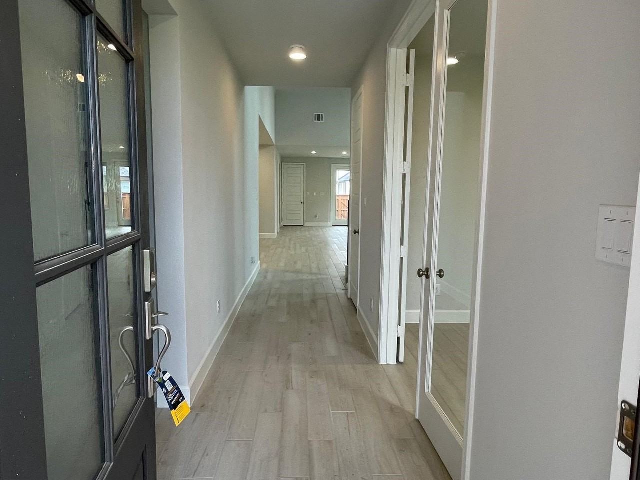 2616 Griffith Mews - Photo 3 of 40