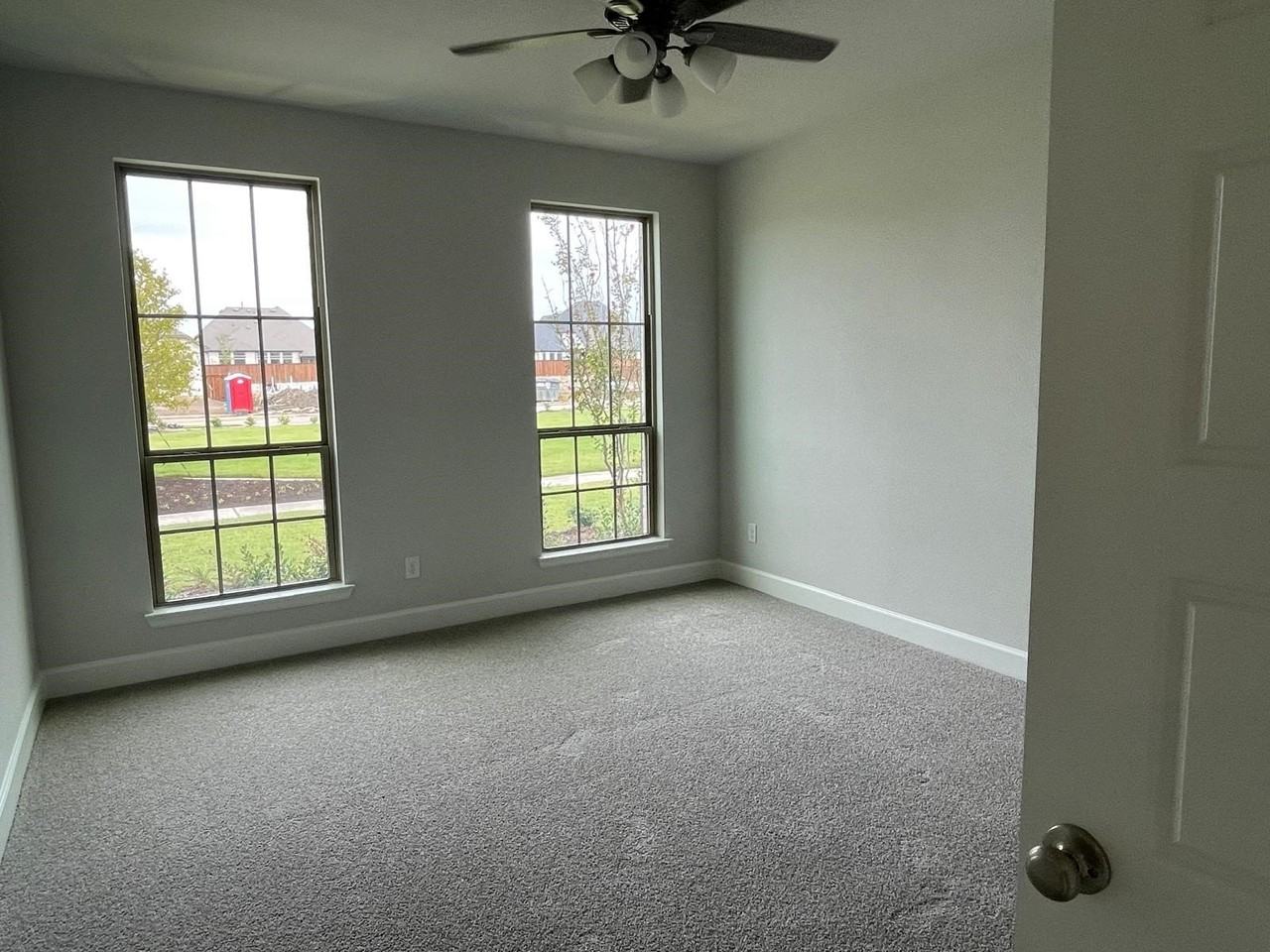 2616 Griffith Mews - Photo 5 of 40