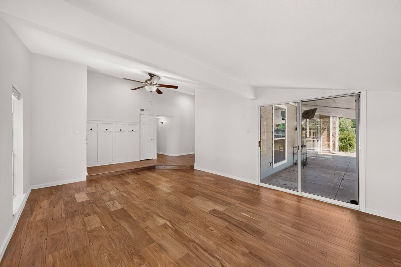 1901 Paxton Dr - Photo 3 of 31