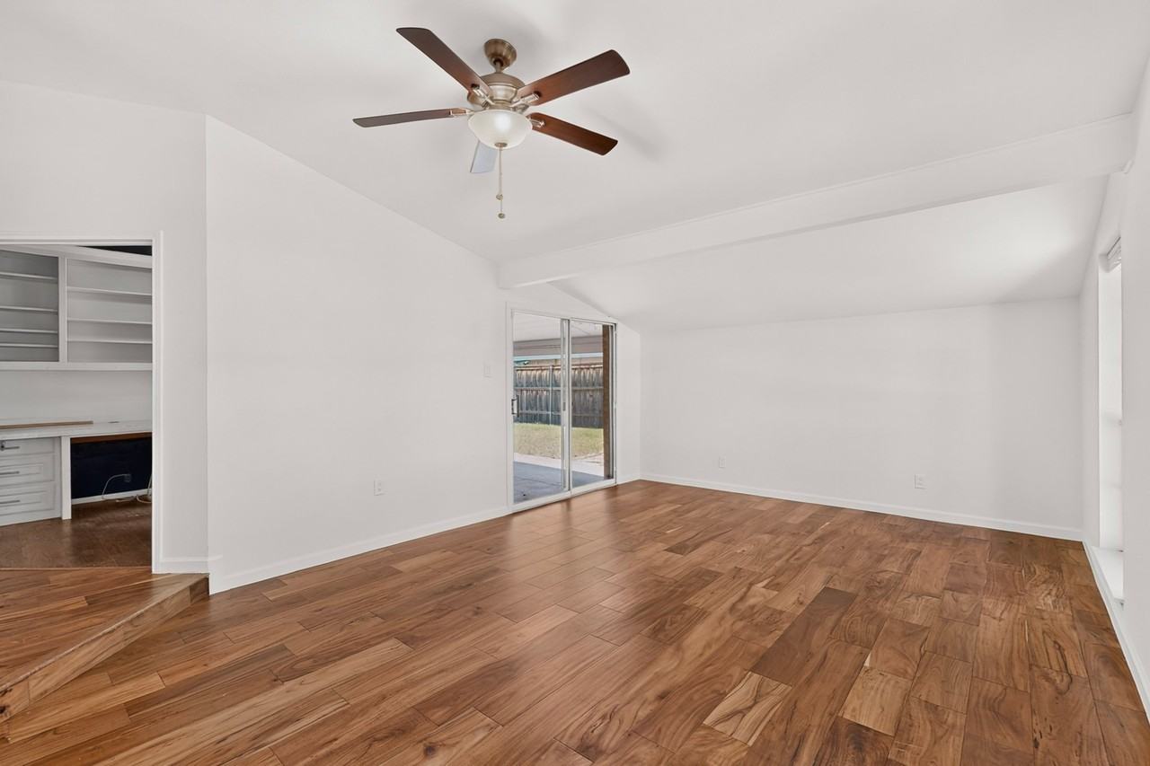 1901 Paxton Dr - Photo 4 of 31