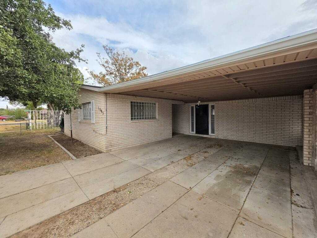 1503 Keeling St - Photo 2 of 20