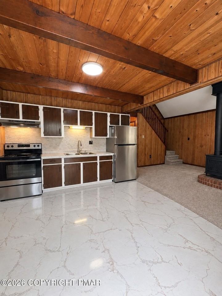 102 Price St - Photo 2 of 9