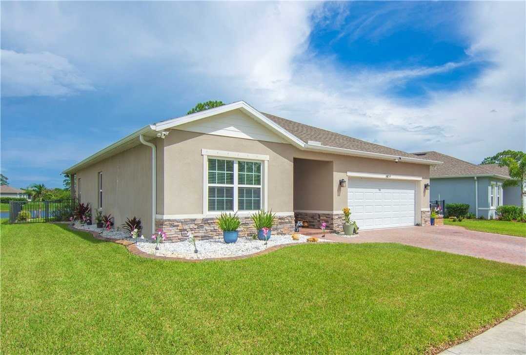 4204 Keeson Cir - Photo 2 of 33