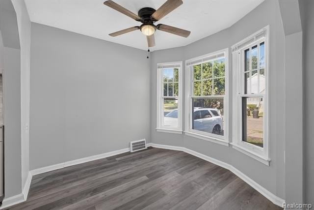 20206 Greeley St - Photo 4 of 20