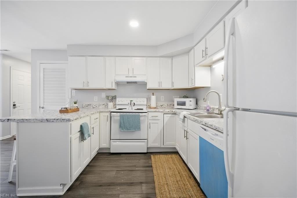 433 Marsh Duck Way - Photo 3 of 20