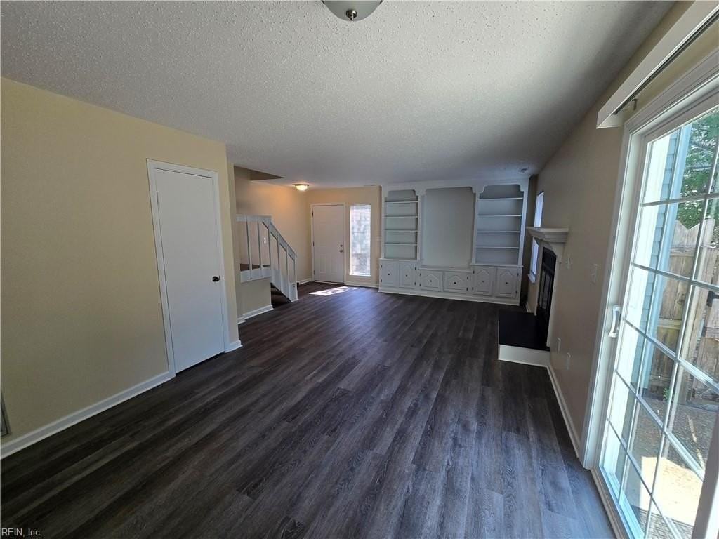 4638 Genoa Cir - Photo 3 of 13