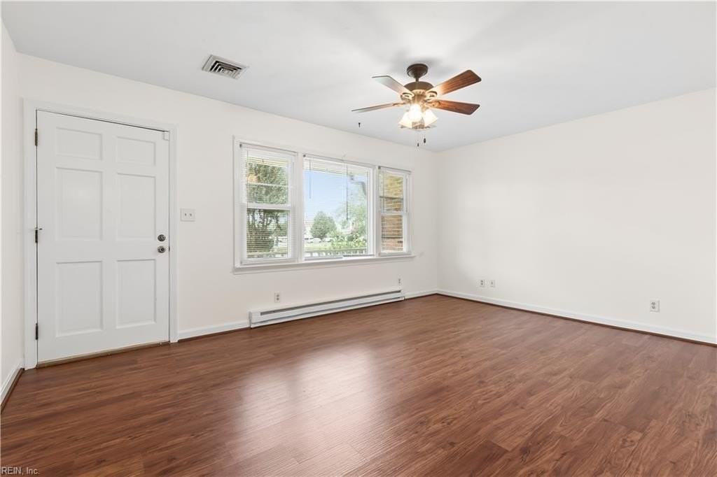 3605 Weiss Ln - Photo 4 of 30