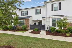 featured image of 907 Kathy Ann Way W