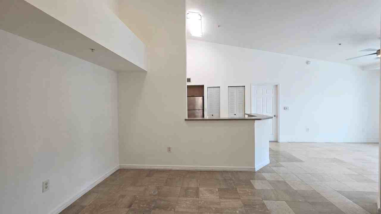 819 Villa Cir - Photo 2 of 20