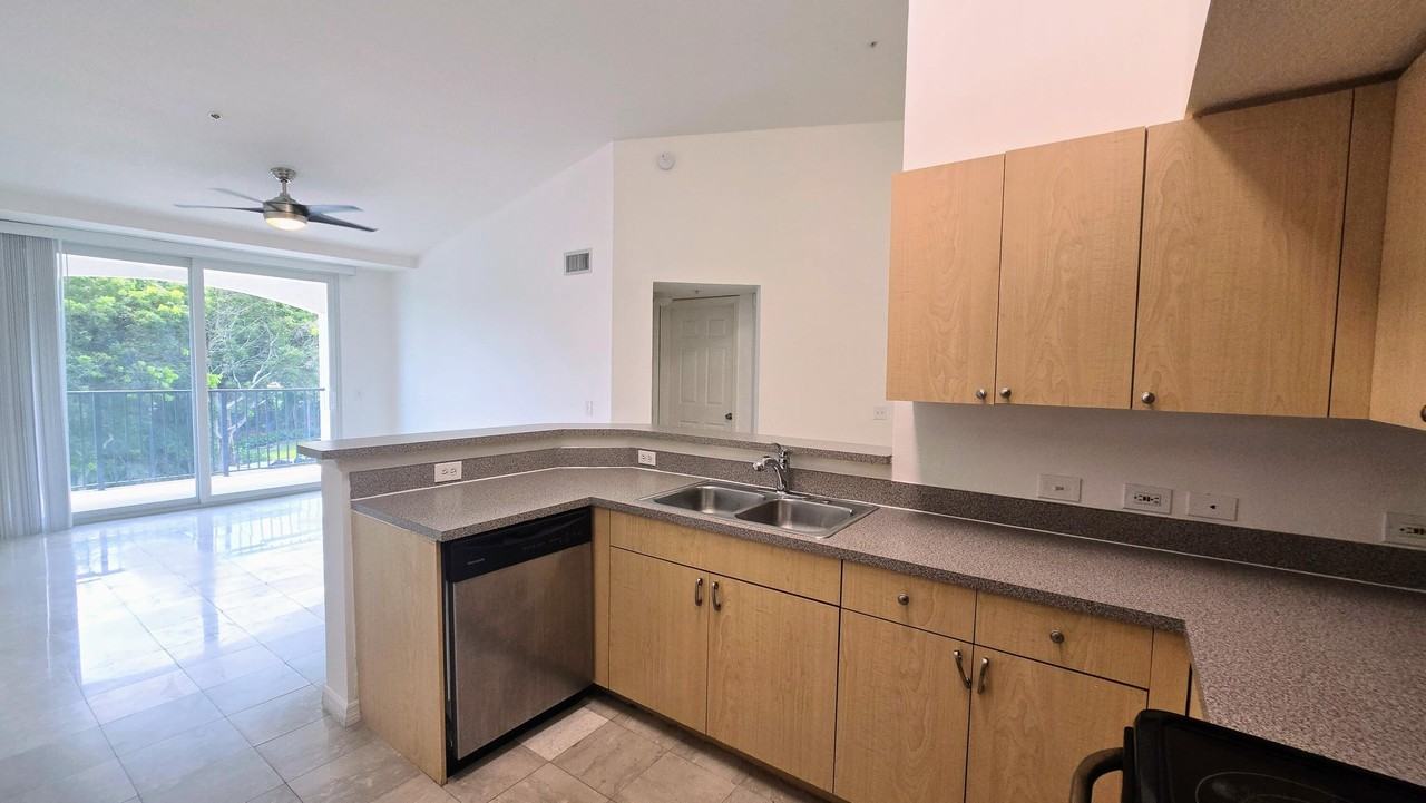 819 Villa Cir - Photo 3 of 20