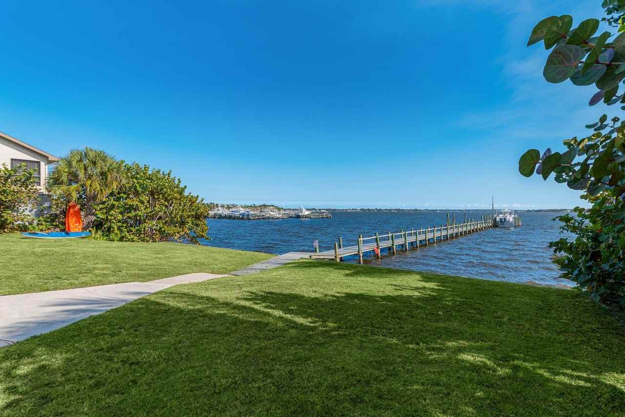 1712 Ne Seahorse Pl - Photo 3 of 26