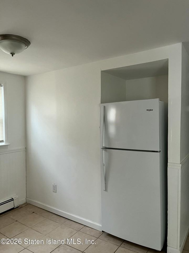 110 Greencroft Ave - Photo 4 of 15