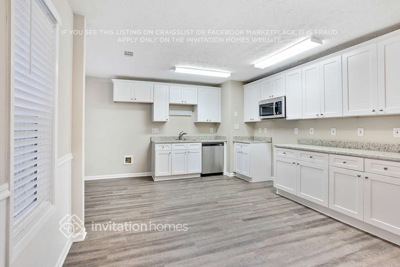 1018 Autumn Crest Ct - Photo 6 of 34