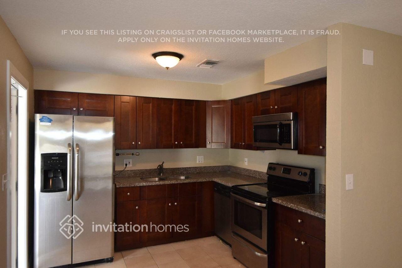 420 Philadelphia Dr - Photo 4 of 10