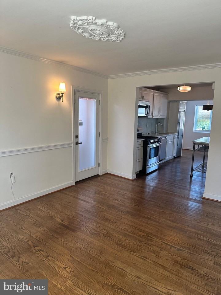128 35th St Ne - Photo 4 of 21