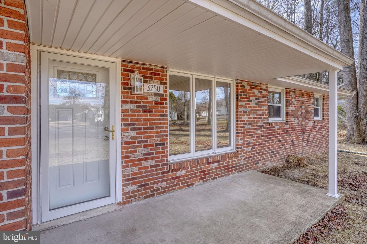 3250 Andrews Lake Rd - Photo 3 of 20