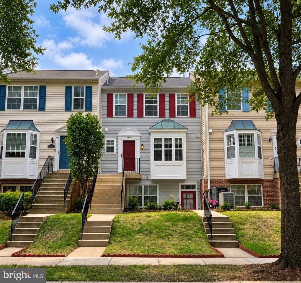 2457 Nantucket Dr - Photo 2 of 26