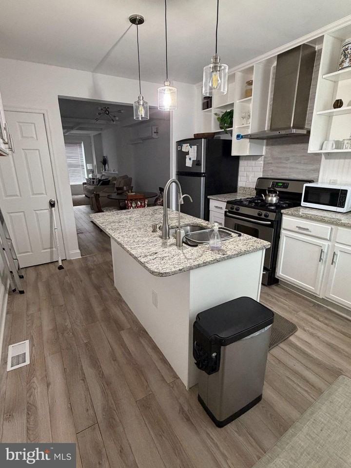 37 N Curley St - Photo 3 of 11