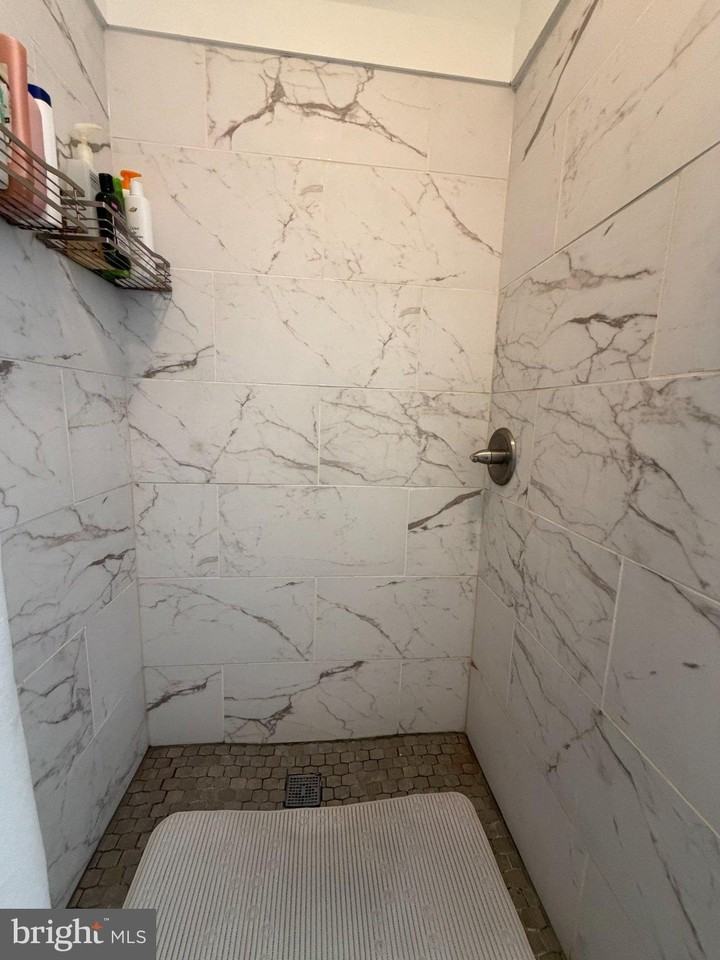 37 N Curley St - Photo 6 of 11