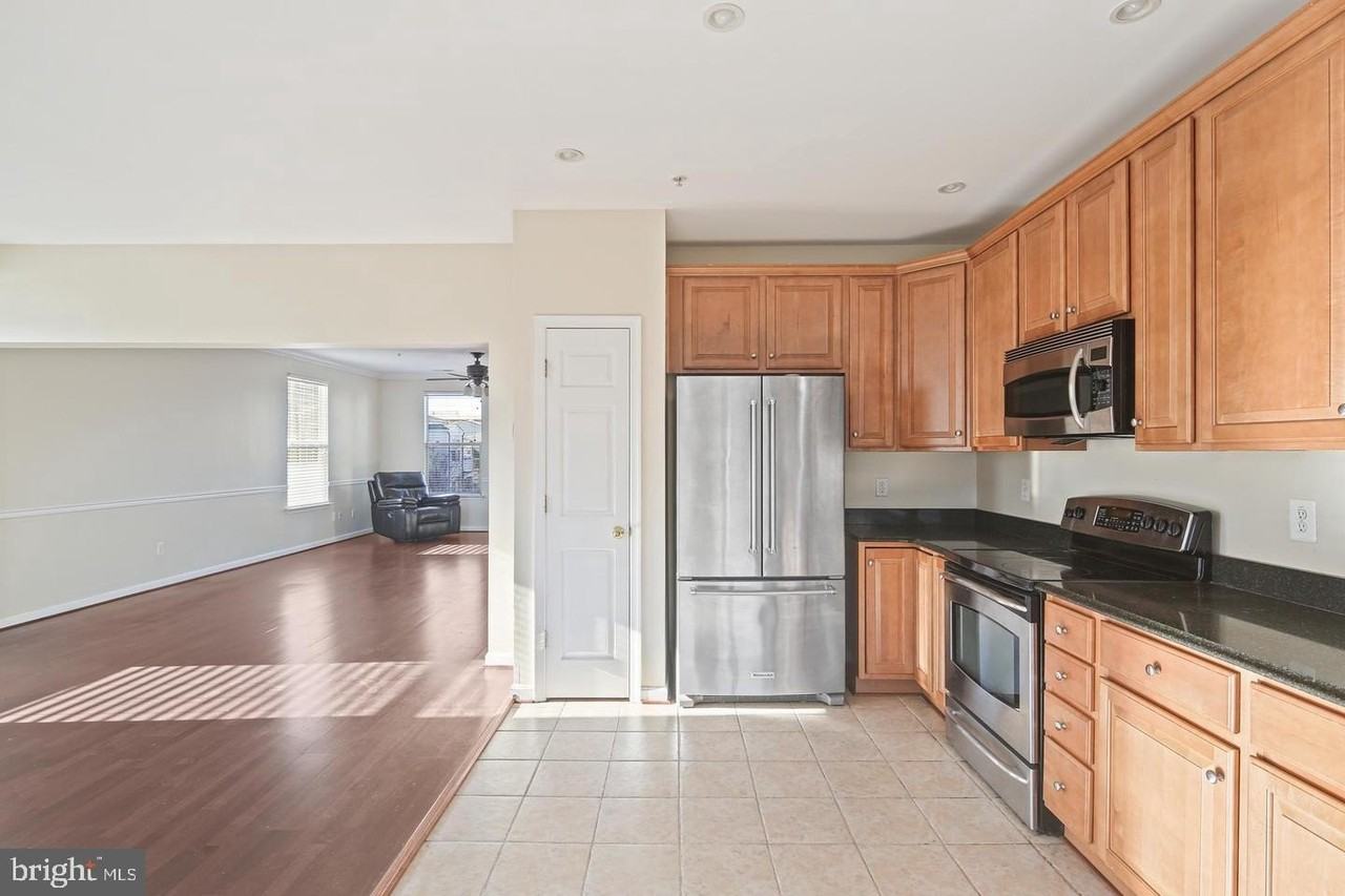 1007 Granby St #187-2 - Photo 3 of 32