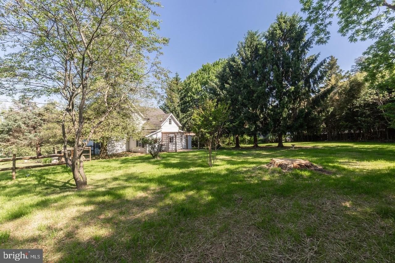 17 Delight Rd - Photo 4 of 46