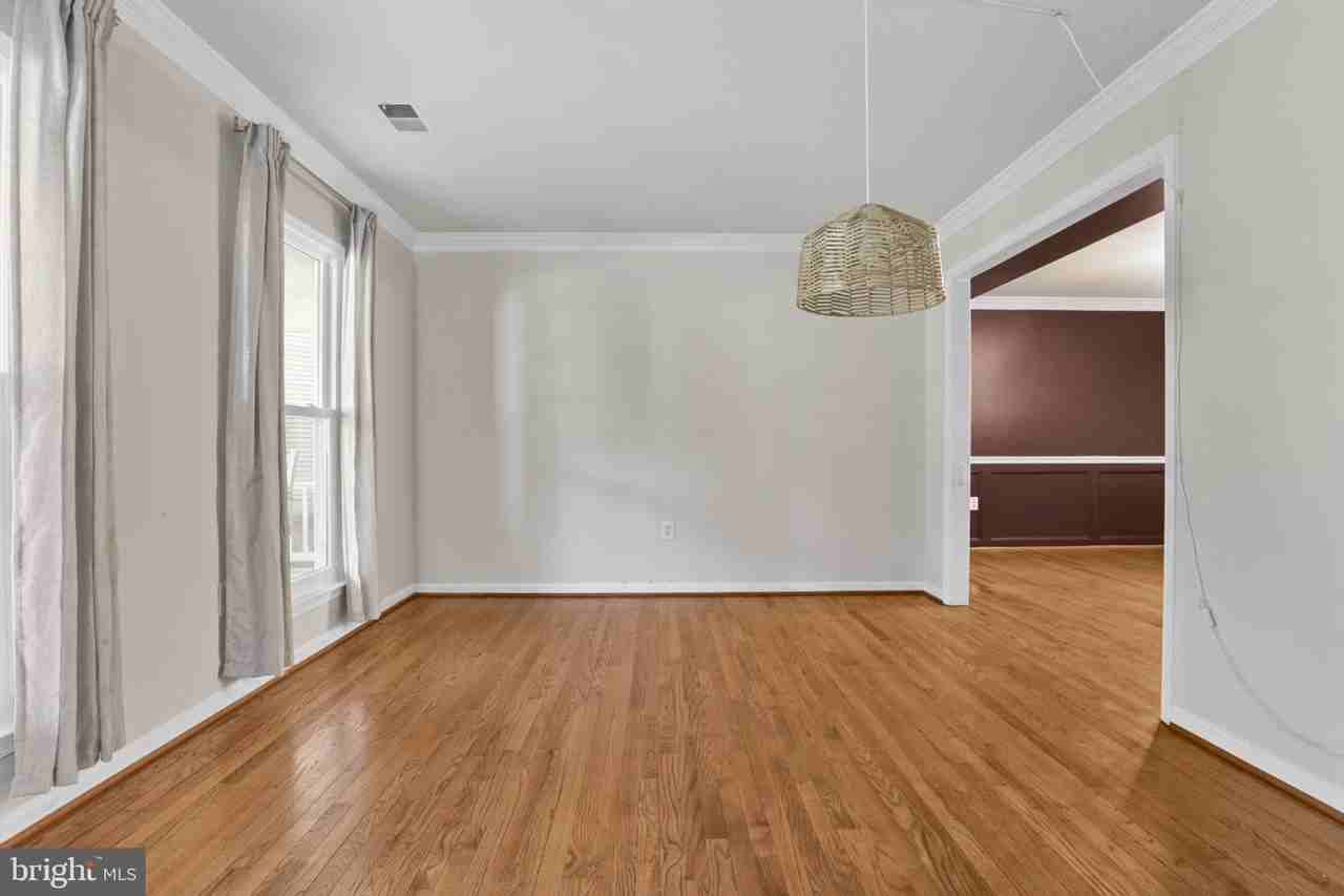 6508 Elk Ct - Photo 7 of 39