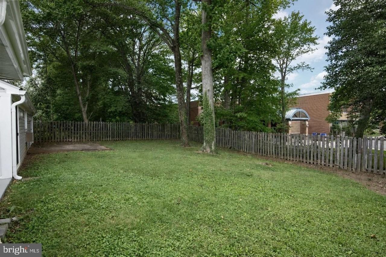 13802 Marianna Dr - Photo 3 of 21