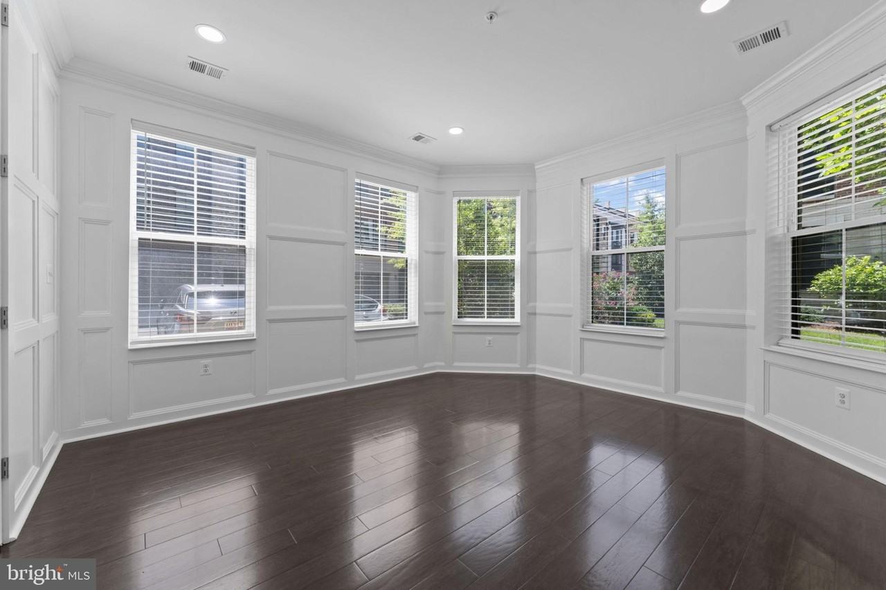 515 Riversail Ln #430 - Photo 4 of 46