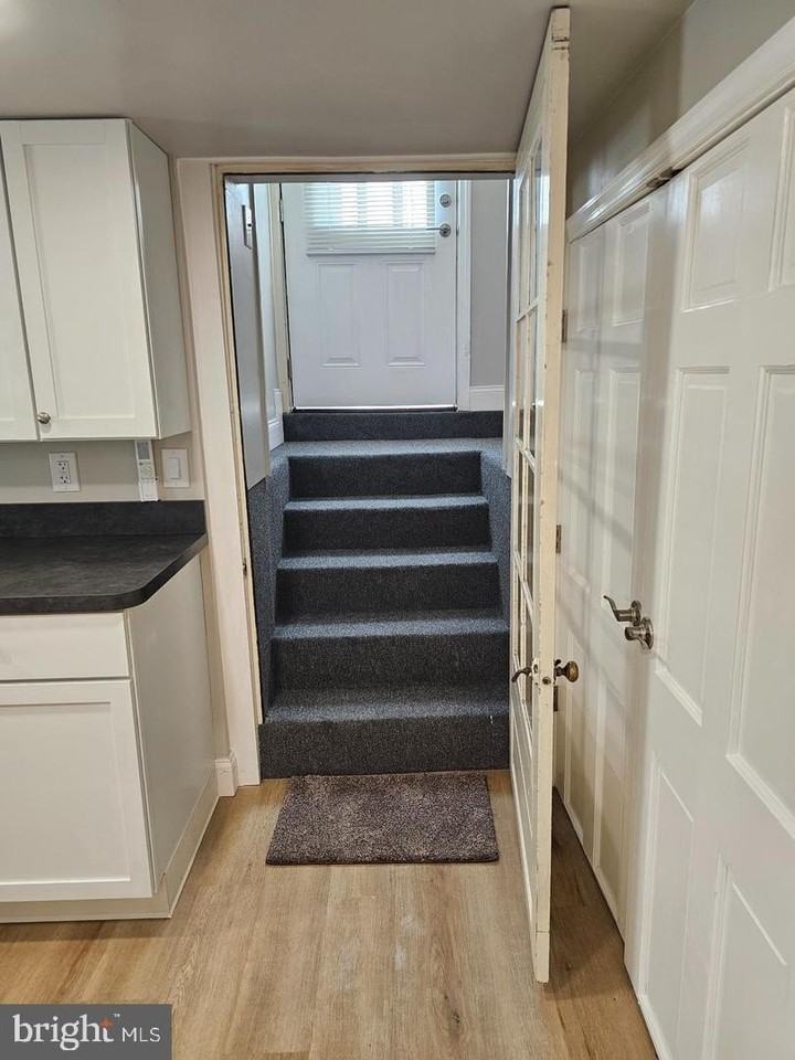 924 Bellevue Ave #C - Photo 2 of 13