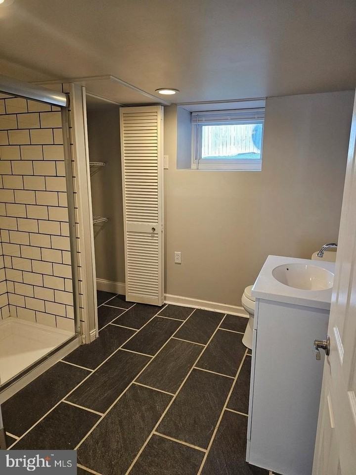 924 Bellevue Ave #C - Photo 3 of 13
