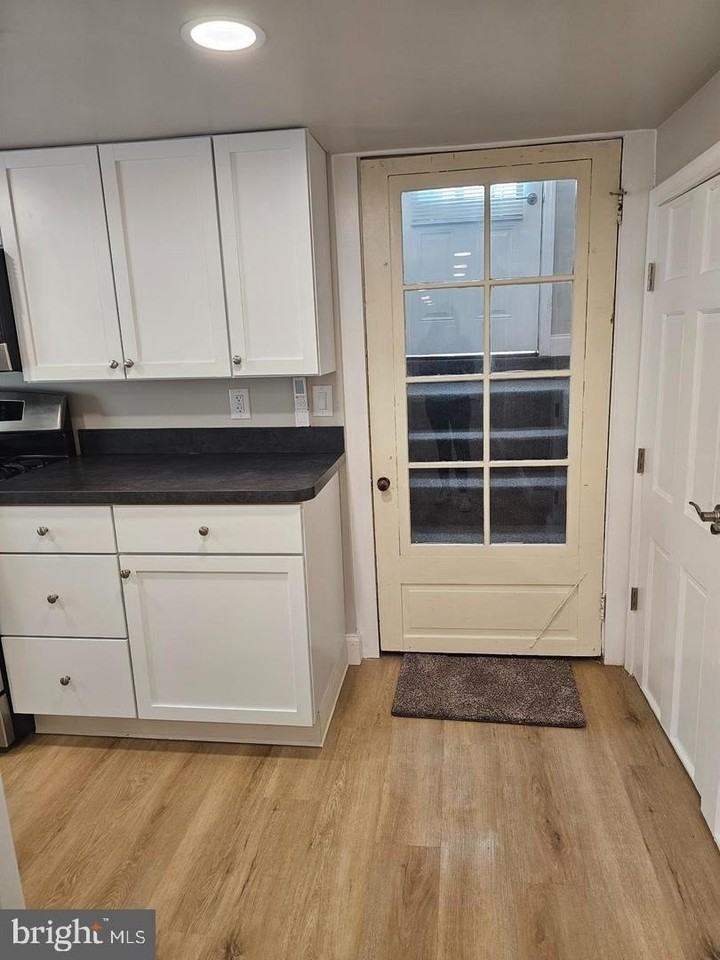 924 Bellevue Ave #C - Photo 7 of 13