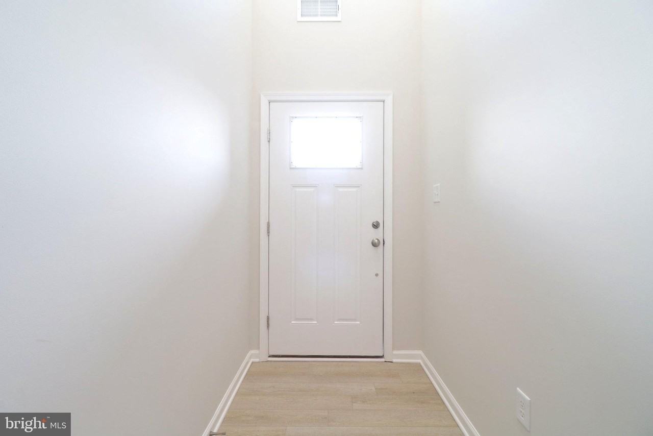 504 Brandywine Dr - Photo 2 of 50