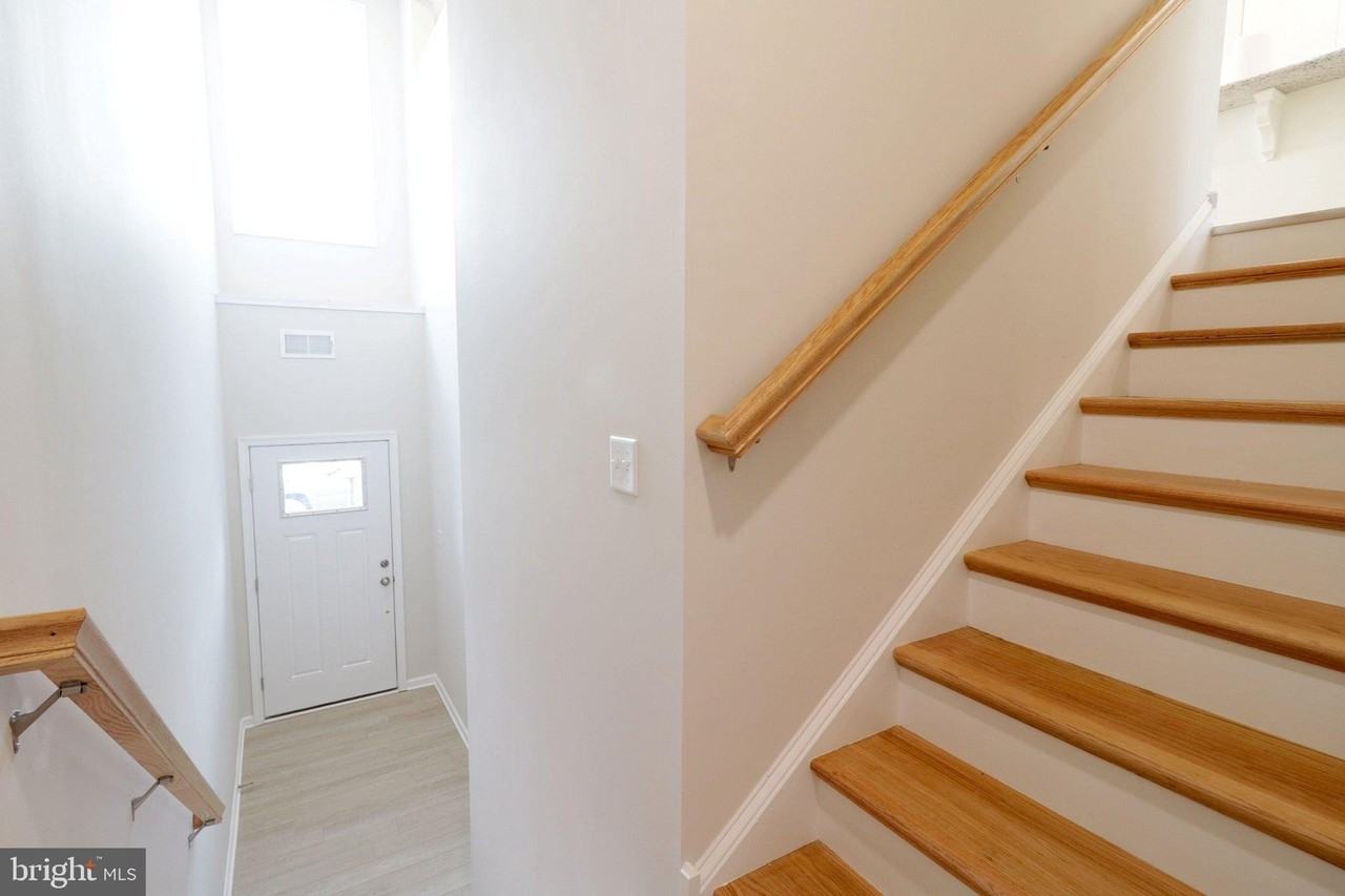 504 Brandywine Dr - Photo 4 of 50