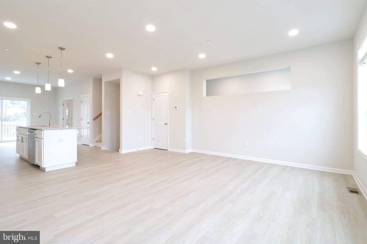 504 Brandywine Dr - Photo 5 of 50