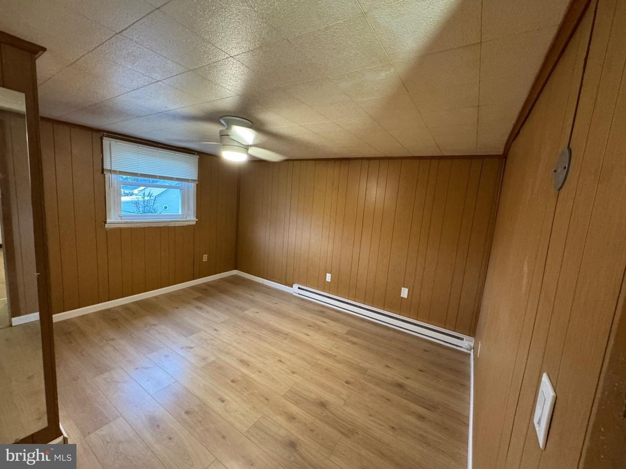 105 East St - Photo 3 of 10