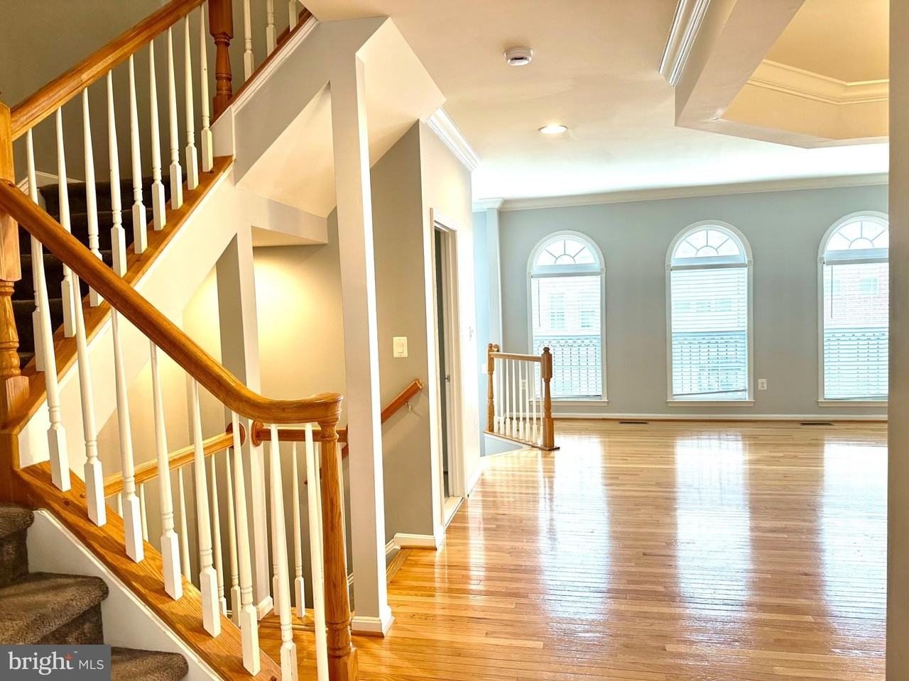 9147 Furey Rd - Photo 4 of 33