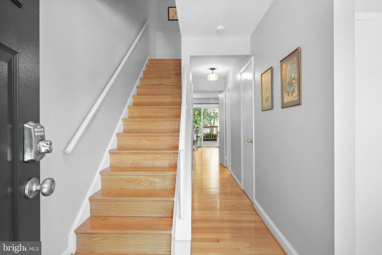 2802 Hyson Ln - Photo 3 of 45