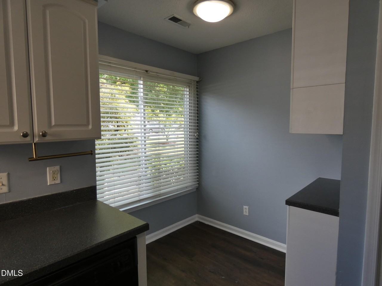 3605 Pine Knoll Dr - Photo 5 of 24