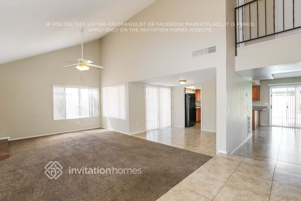 4402 W Crocus Dr - Photo 5 of 21