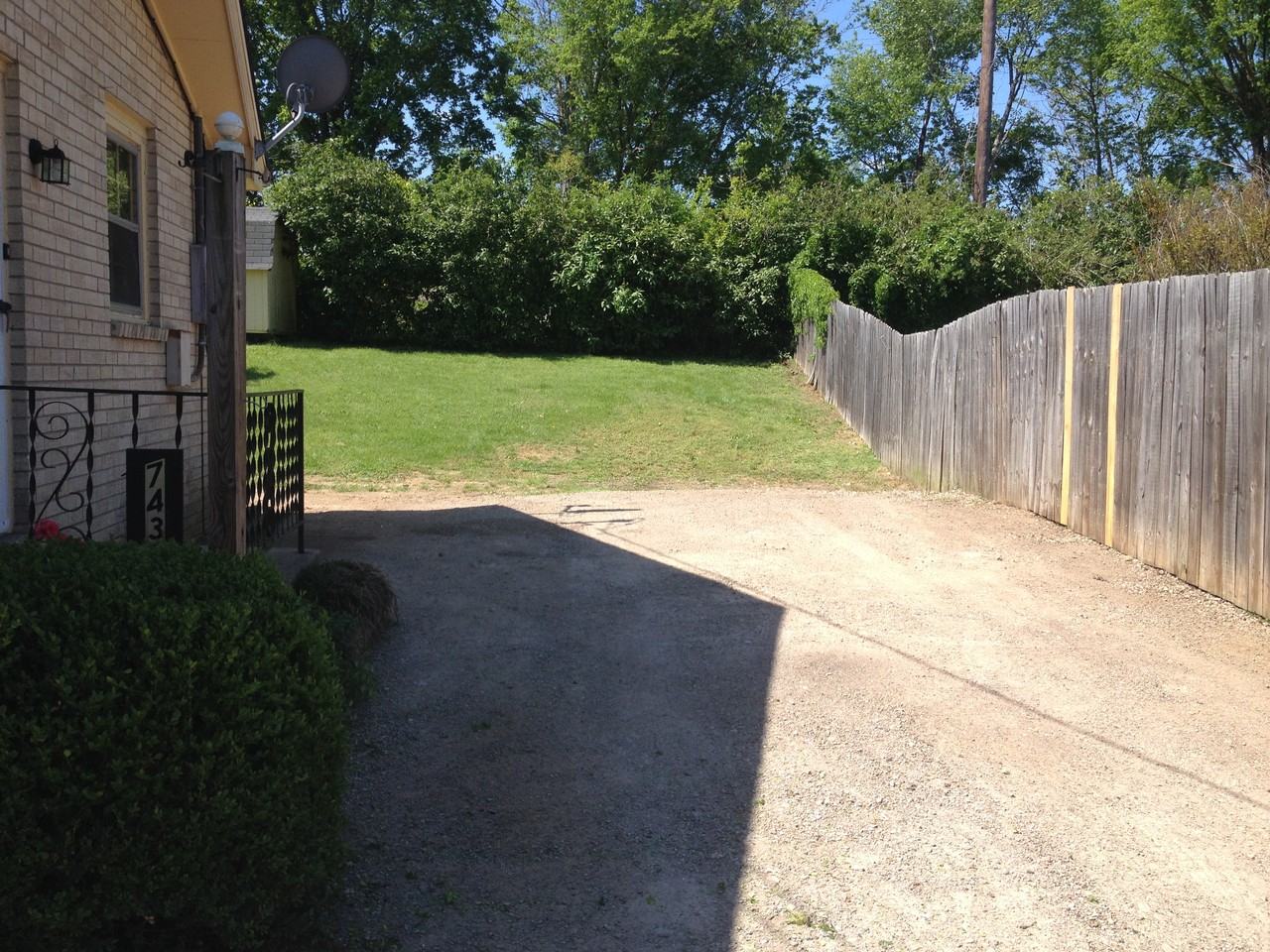 7435 George Gaines Rd - Photo 3 of 13