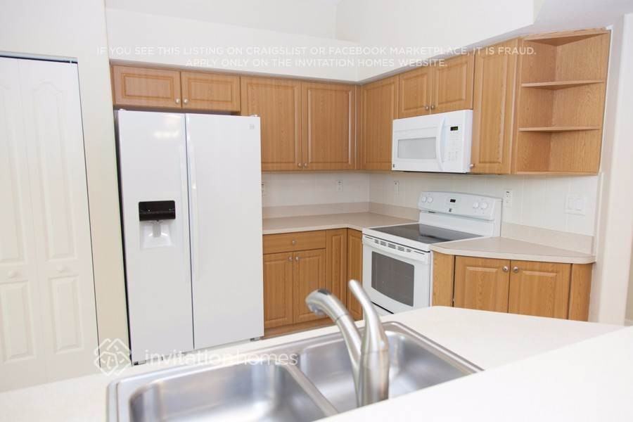 11234 Clear Oak Cir - Photo 5 of 15