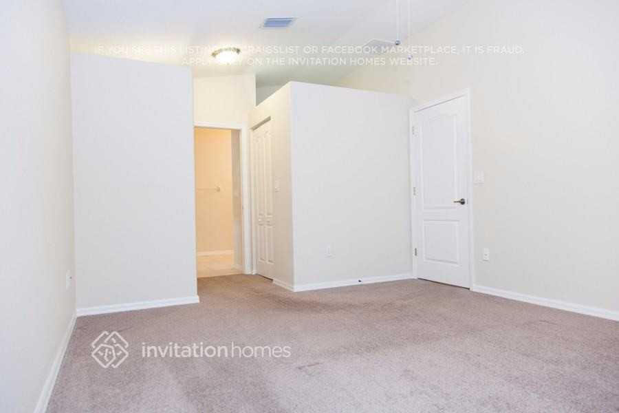 11234 Clear Oak Cir - Photo 7 of 15
