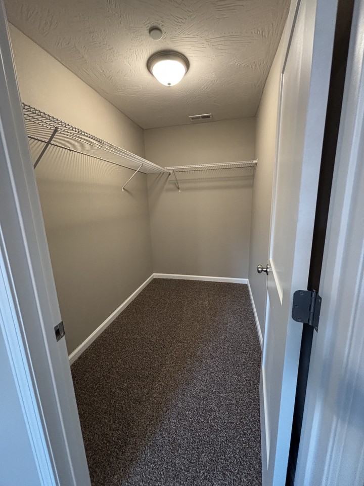 1634 W Scott St #1 - Photo 3 of 26