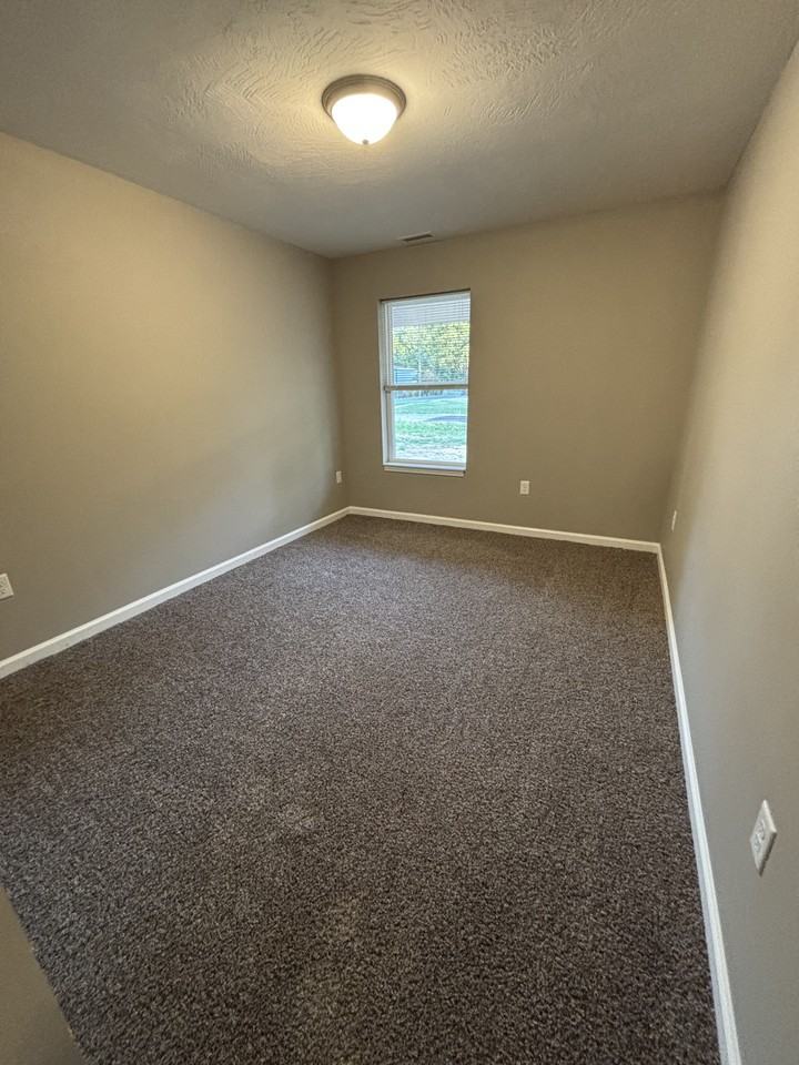 1634 W Scott St #1 - Photo 4 of 26