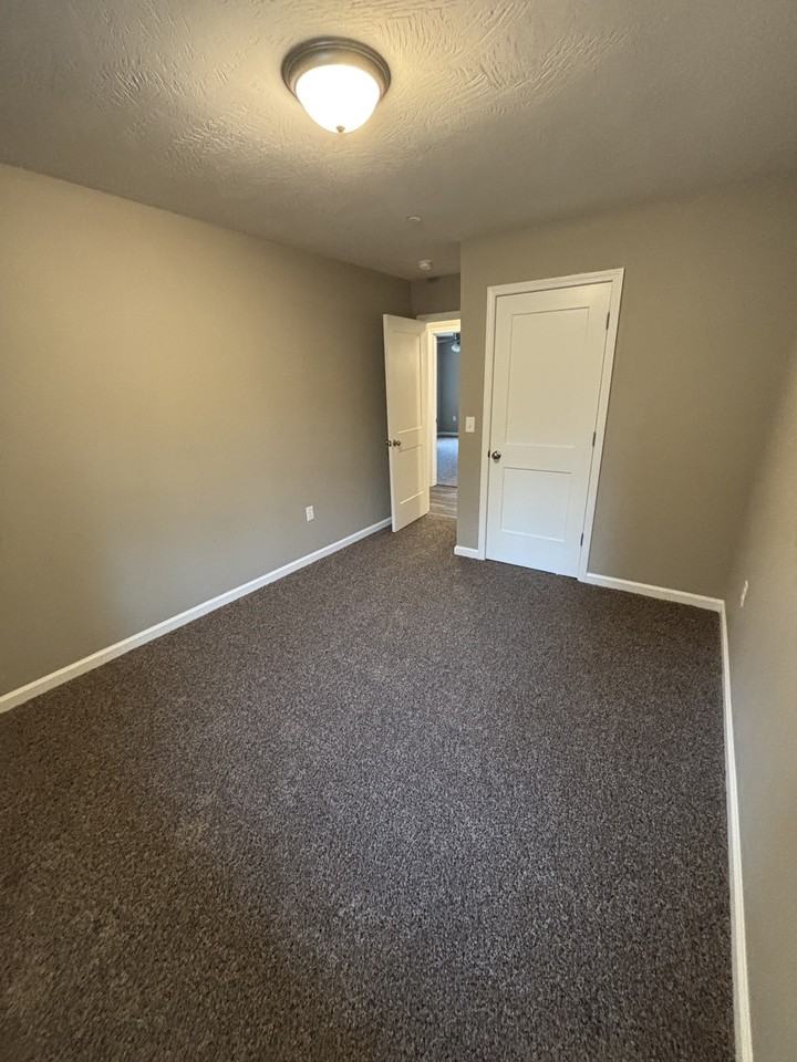 1634 W Scott St #1 - Photo 6 of 26