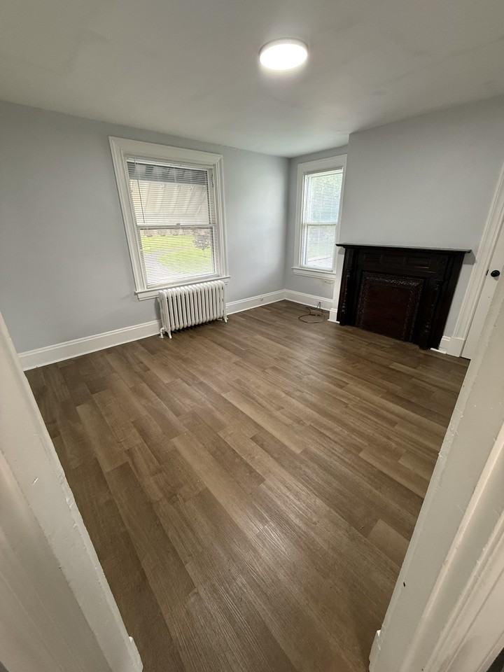 143 Arch Ave #8 - Photo 6 of 6